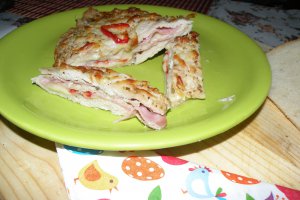 Sandwis din piept de pui la cuptor
