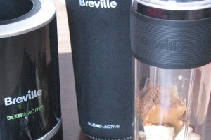 Smoothie de banane, unt de arahide si pudra de roscove