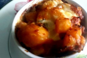 Gratin de cartofi cu chorizo și Morbier