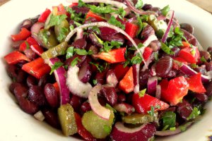 Salata de fasole