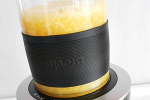 Suc natural cu pulpă de portocale