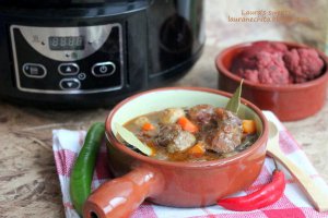 Tocanita de vitel la slow cooker Crock-Pot 4,7 L