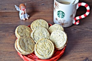 Biscuiti cu mac si lamaie