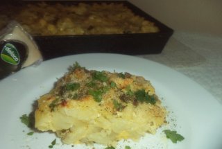 Cartofi gratinati cu branza,cascaval si parmezan Delaco