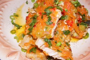 Cotlete de porc la tigaie cu sos de legume