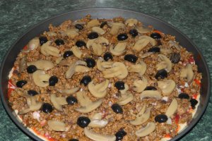 Pizza cu carne tocata