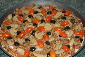 Pizza cu carne tocata
