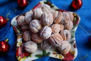 Fursecuri "Nuci umplute"