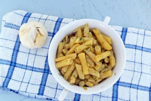 Salata de fasole verde cu usturoi