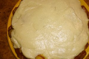 Tort cu banane caramelizate