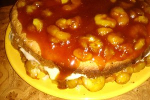 Tort cu banane caramelizate