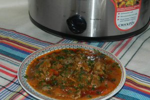 Tocanita de pipote si inimi de pui la slow cooker Crock-Pot 3.5 L