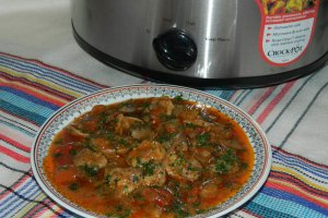 Tocanita de pipote si inimi de pui la slow cooker Crock-Pot 3.5 L