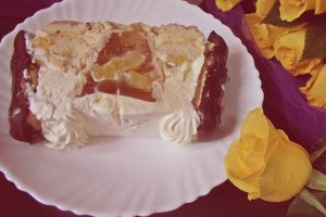 Tort cu jeleu de şampanie şi cremă de portocale