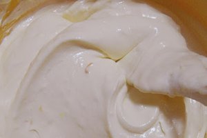 Tort cu jeleu de şampanie şi cremă de portocale