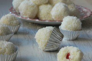 Bomboane Raffaello cu lapte condensat