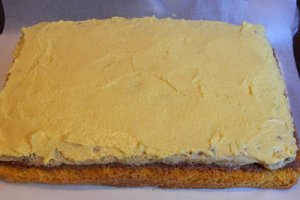 Prajitura cu nuci si crema de unt