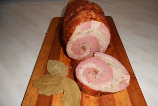 Rulada din carne de porc afumata