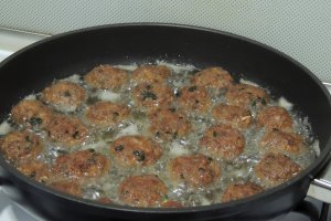 Chiftele cu carne macinata de porc si soia