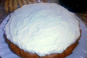 Tort cu piscoturi, mascarpone si fructe tropicale
