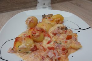 Gnocchi cu sunca, mozzarella si parmesan la cuptor