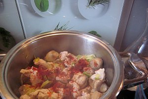 Penne cu carne de curcan, praz si ciuperci