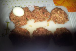 Meatballs cu oua sau Chiftele umplute cu oua