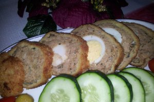 Meatballs cu oua sau Chiftele umplute cu oua