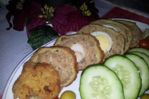 Meatballs cu oua sau Chiftele umplute cu oua
