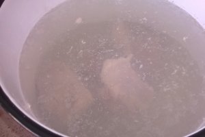 Ciorba cu oase de porc si legume