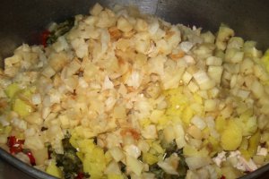 Salata de pui cu legume si maioneza