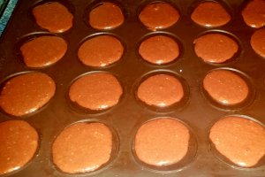 Macarons de ciocolată