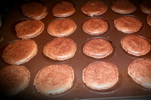 Macarons de ciocolată