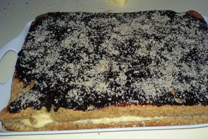 Prajitura cu nuca si crema de vanilie