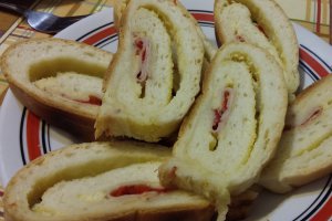 Rulada cu sunca si branza de capra