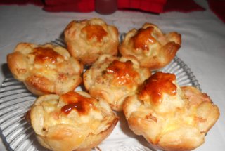 Aperitiv floare cu carne si cas dulce