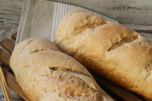 Paine de casa cu faina integrala de secara