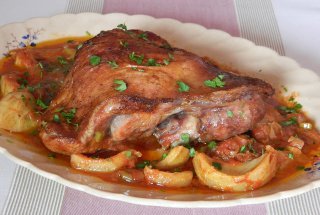 Pulpa de curcan cu anghinare si praz