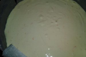 Cheesecake cu aroma de portocale si gem de coacaze