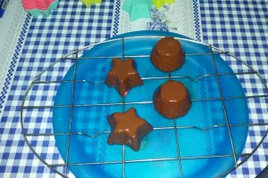 Cupe de ciocolata cu spuma de sampanie