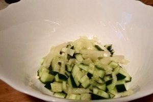 Salată de paste cu legume proaspete