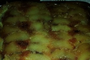 Prajitura cu mere caramelizate si crema cu mascarpone
