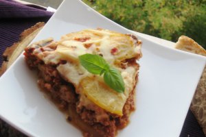 Musaca cu carne de porc si cartofi
