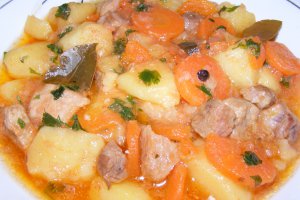 Mâncărică de cartofi cu carne de curcan