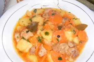 Mâncărică de cartofi cu carne de curcan