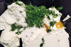 Placinte cu branza si marar