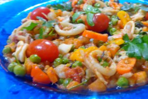 Fructe de mare cu mazare verde si busuioc