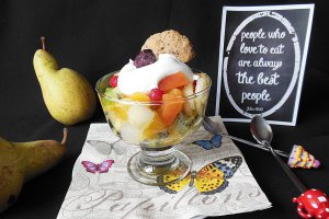 Salata cu fructe tropicale
