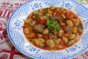 Babgulyas  cu carne de vitel