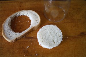 Aperitive in crusta de paine